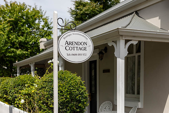 Arendon Cottage LR-30